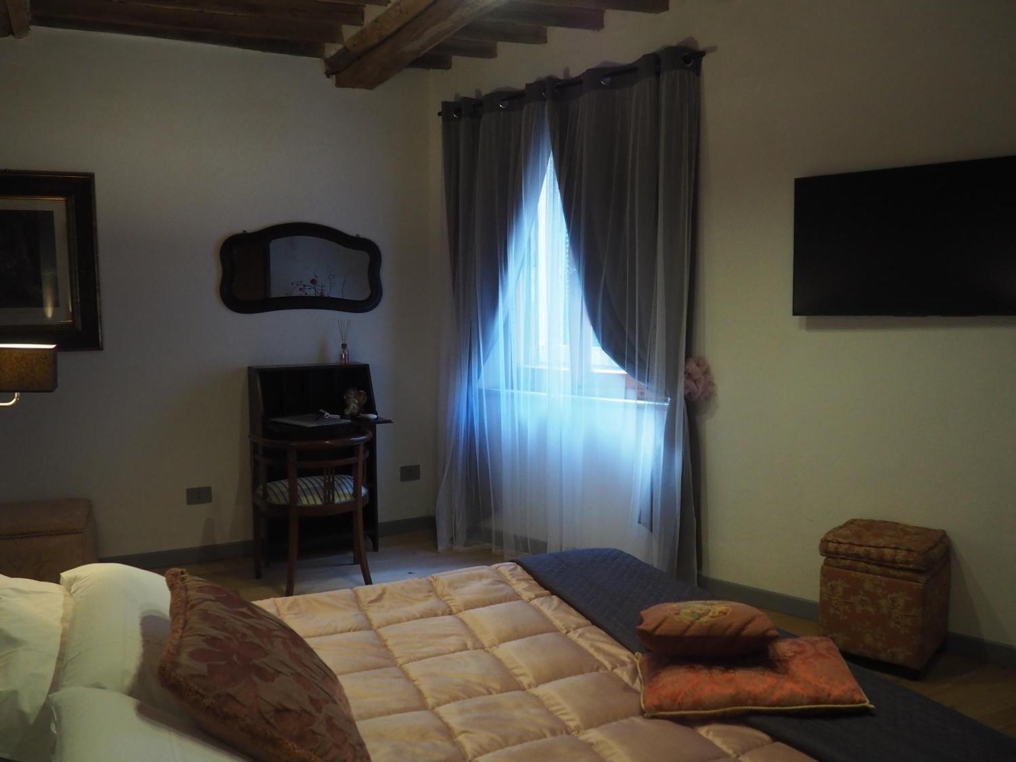 The Rose Suite Siena Exterior photo